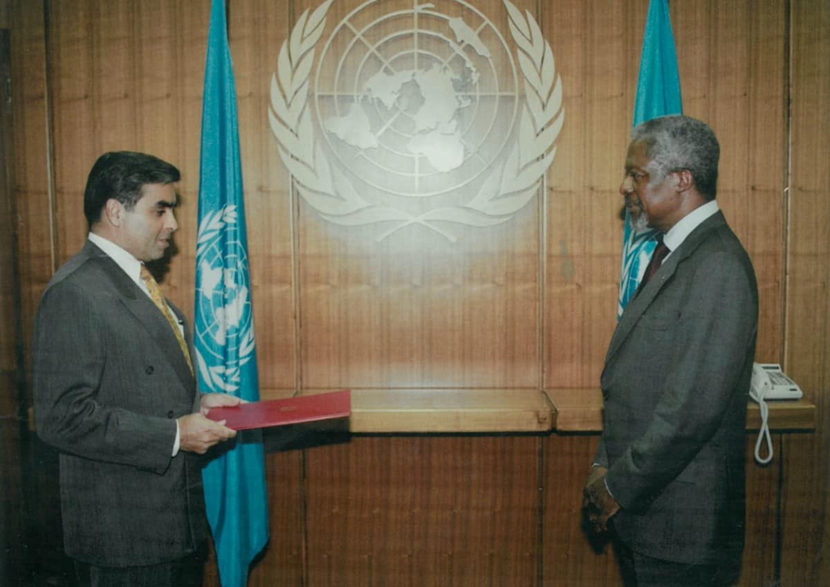 Mahbubani with Kofi Annan