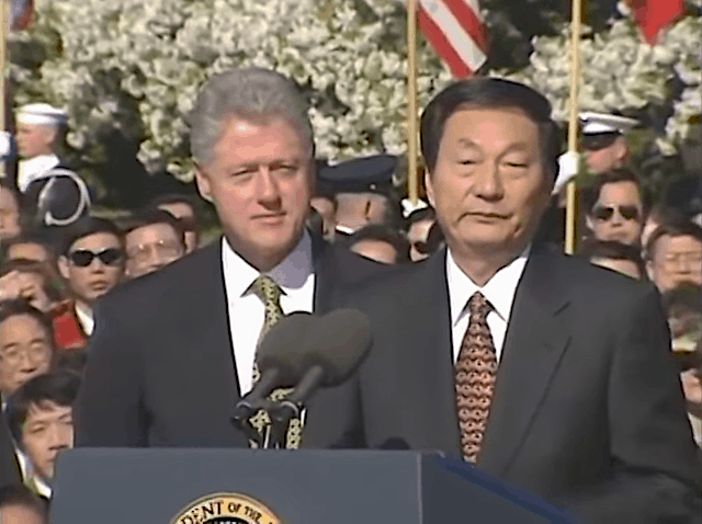 President Clinton and Premier Zhu Rongji at a welcoming ceremony on the South Lawn at the White House April 8, 1999.