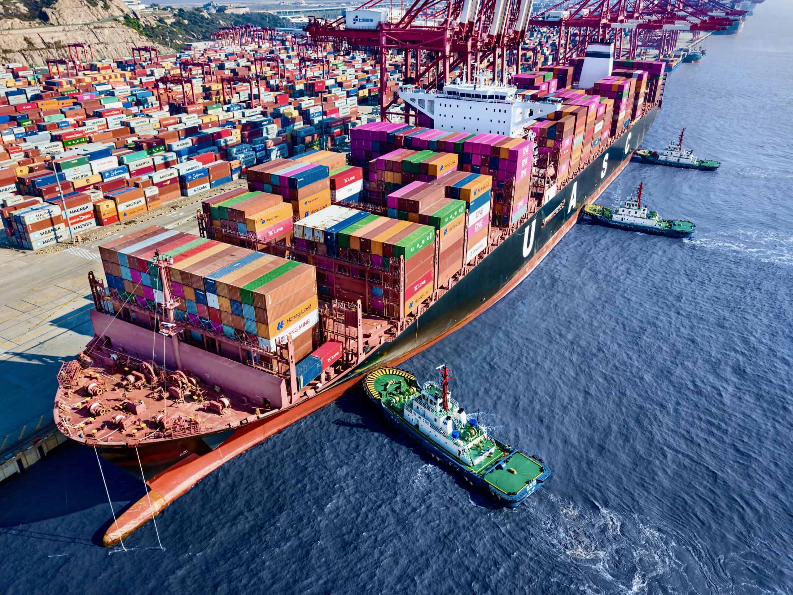 Chinese Ports Outperform U.S. Amid Automation Challenges for Dockworkers